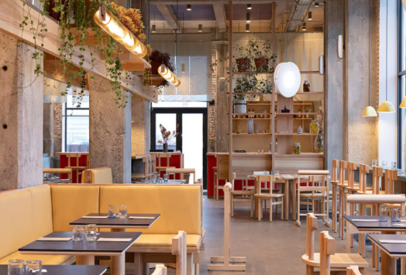 莱芜区餐饮装修时怎样让空间感觉更好呢